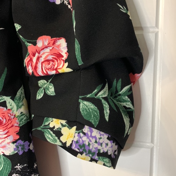 Miss Selfridge Floral Print Ruched Sleeve Blazer - Picture 3 of 7